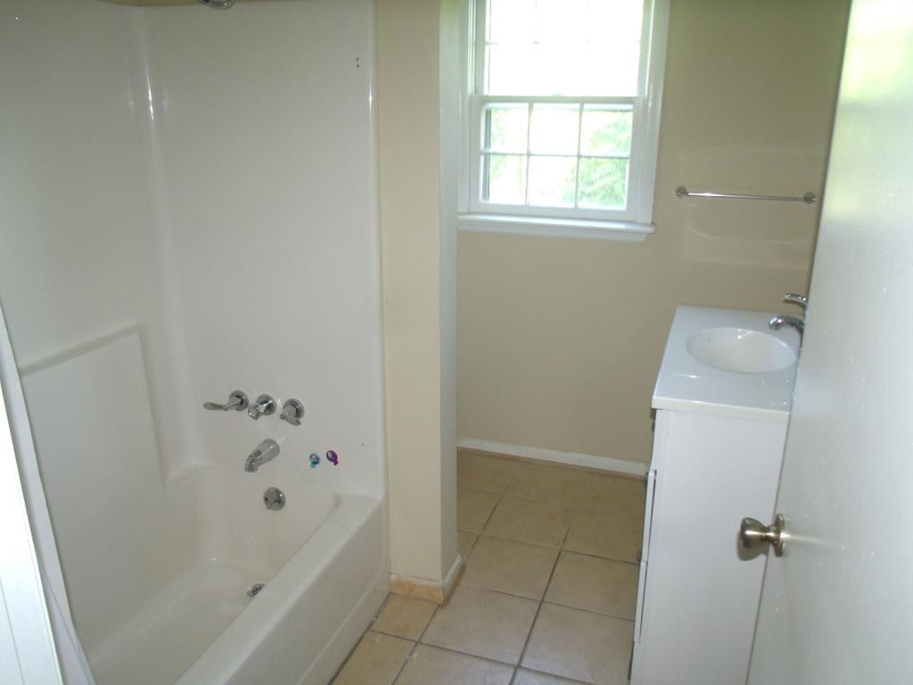 4338 Boulineau Road Blythe, GA 30805 - Photo 18 of 26 Hall Bath