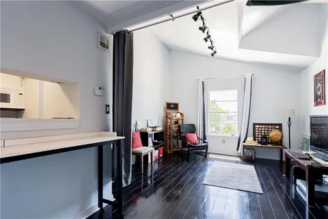 $89,500 | 2330 Edenborn Avenue, Unit 301, Metairie, LA 70001