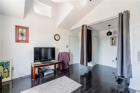 $89,500 | 2330 Edenborn Avenue, Unit 301, Metairie, LA 70001