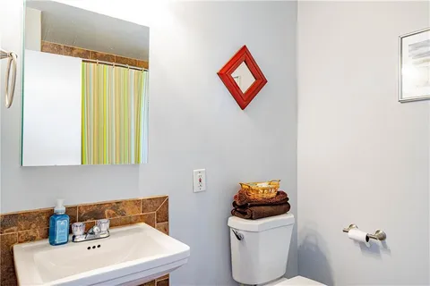 $89,500 | 2330 Edenborn Avenue, Unit 301, Metairie, LA 70001