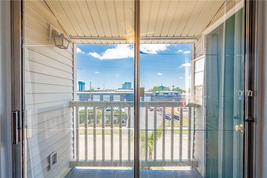 2330 Edenborn Avenue, Unit 301 Metairie, LA 70001 - Photo 19 of 27