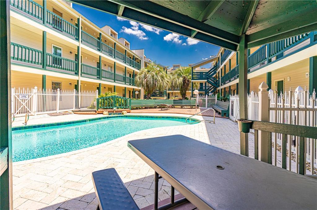 2330 Edenborn Avenue, Unit 301 Metairie, LA 70001 - Photo 8 of 27