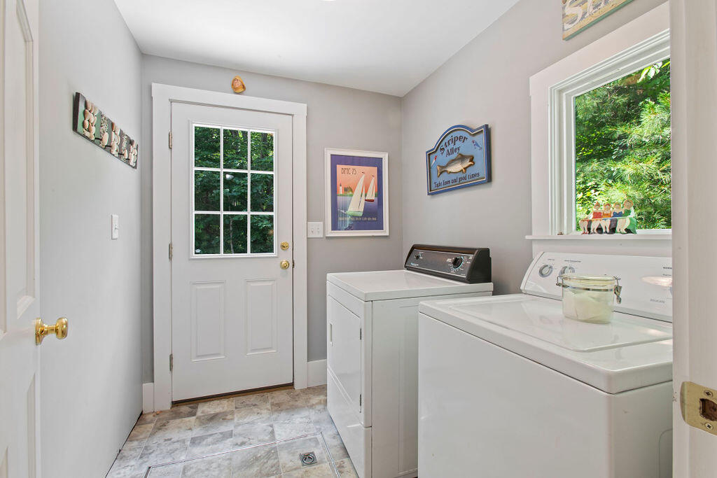 102 Old Pool Road Biddeford, ME 04005 - Photo 29 of 41 Laundry
