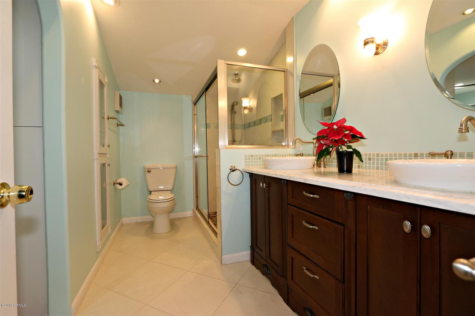 7432 Hum Road, Unit 201 Carefree, AZ 85377 - Photo 15 of 36 Master Bath 1