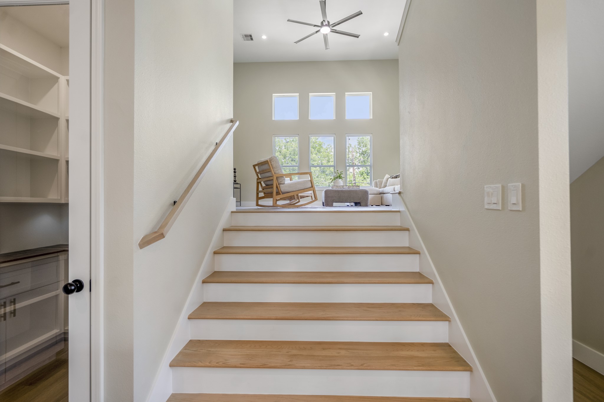4101 East Rogers Street Houston, TX 77022 - Photo 20 of 42 a view of entryway