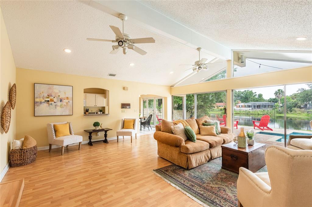 3605 Schefflera Road Tampa, FL 33618 - Photo 6 of 49