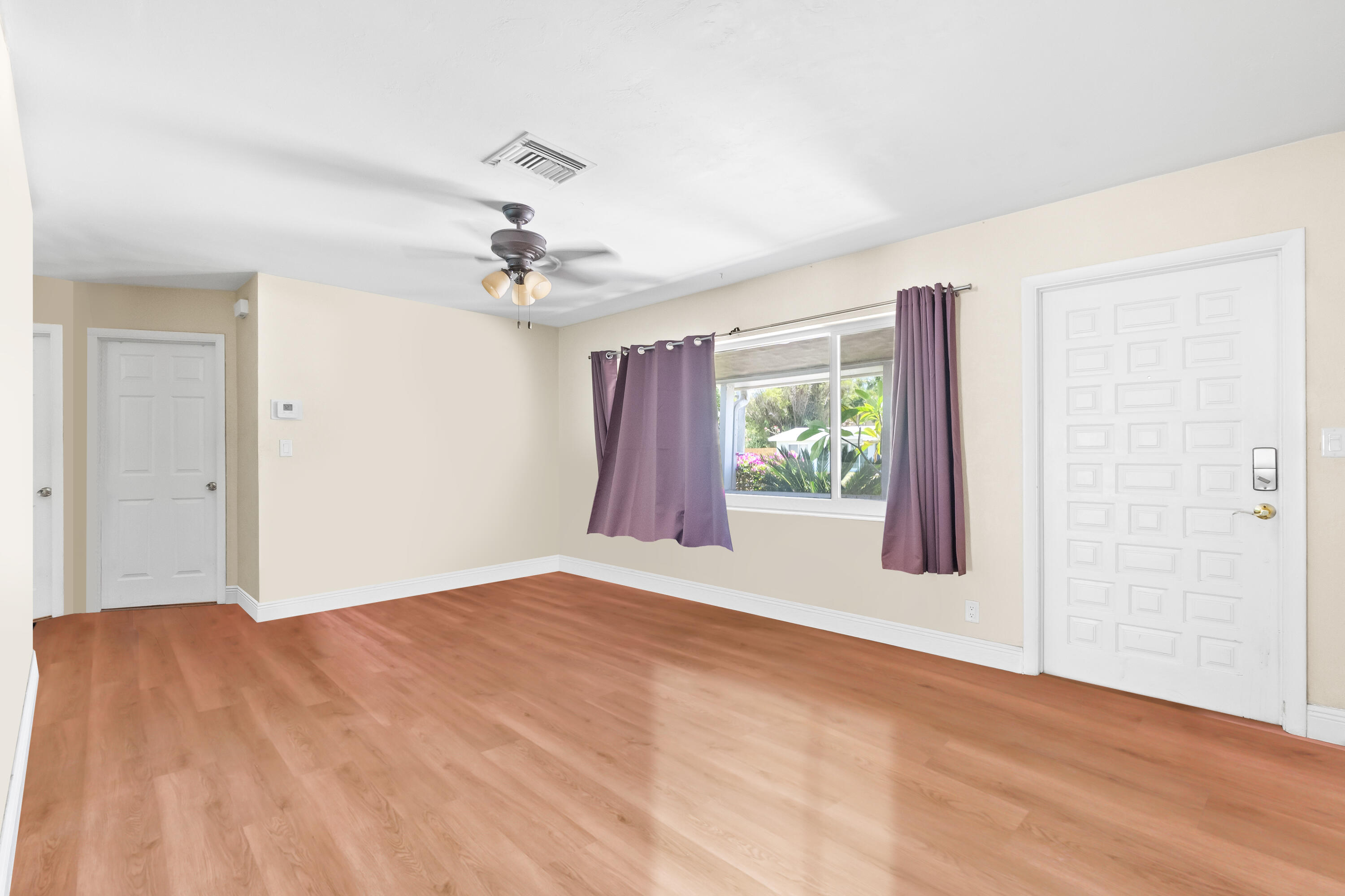 137 Northwest 7th Street Boca Raton, FL 33432 - Photo 12 of 13 Emptied 137 NW 7th street Living empty 2