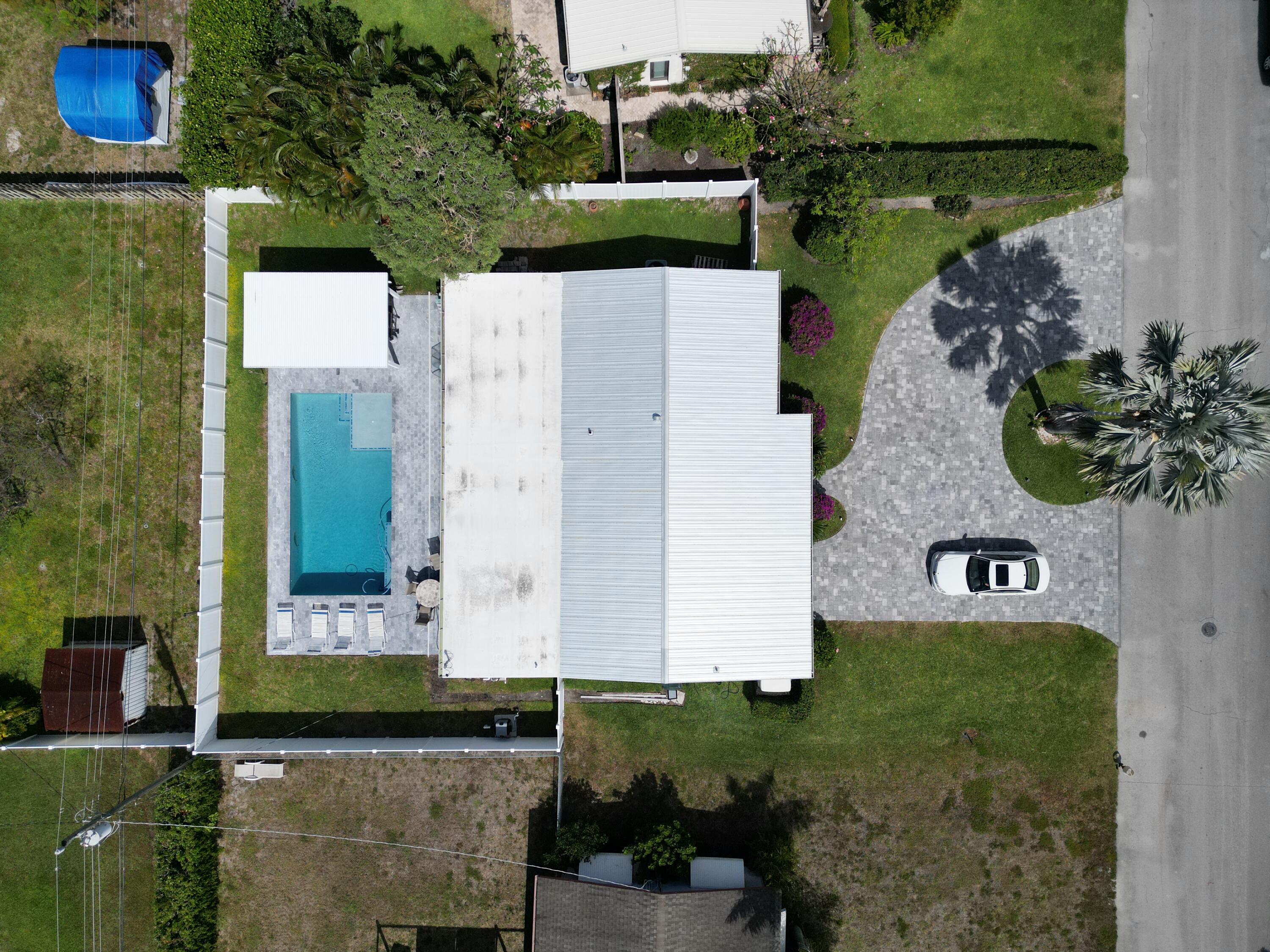 137 Northwest 7th Street Boca Raton, FL 33432 - Photo 6 of 13 137 NW 7th street Drone 4