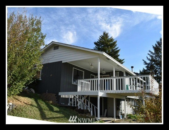 902 West Parkview Road Chelan, WA 98816 - Photo 1 of 13 Gallery Image 1