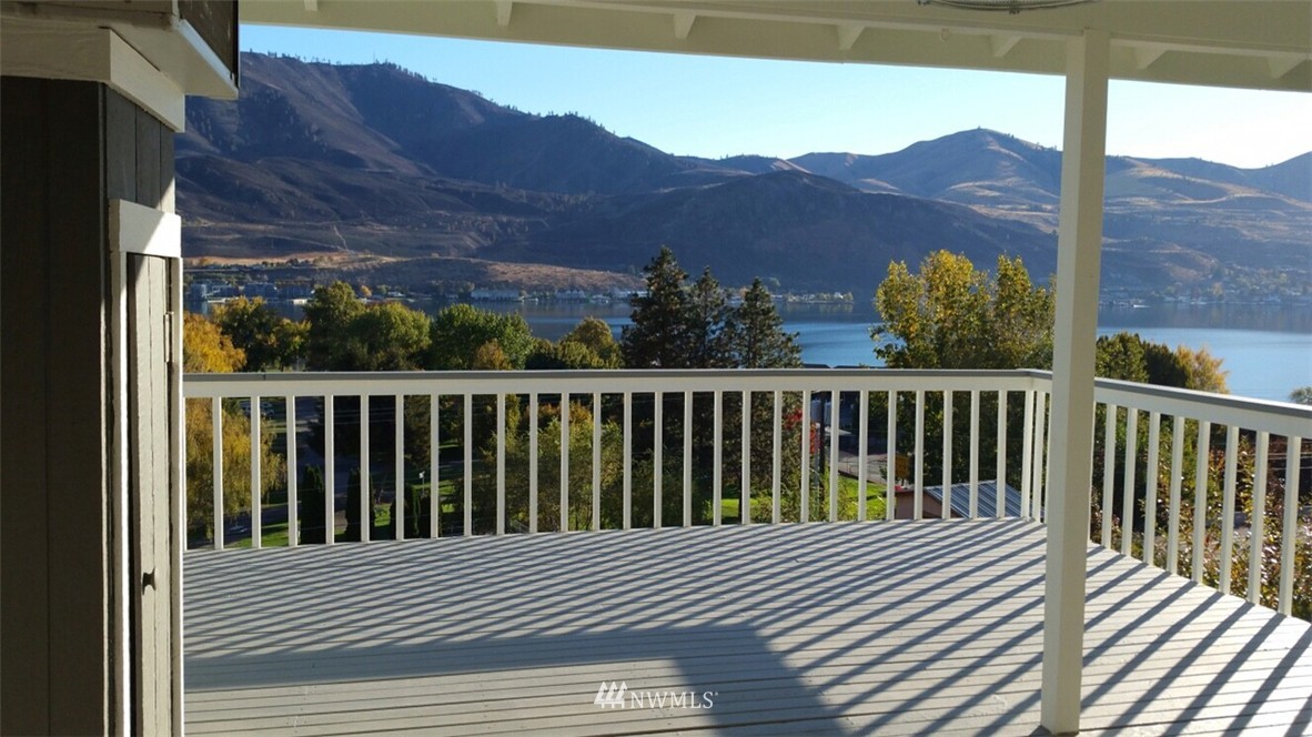 902 West Parkview Road Chelan, WA 98816 - Photo 5 of 13 Gallery Image 5