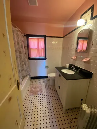 $1,295 | 1018 Central Street, Tallahassee, FL 32303