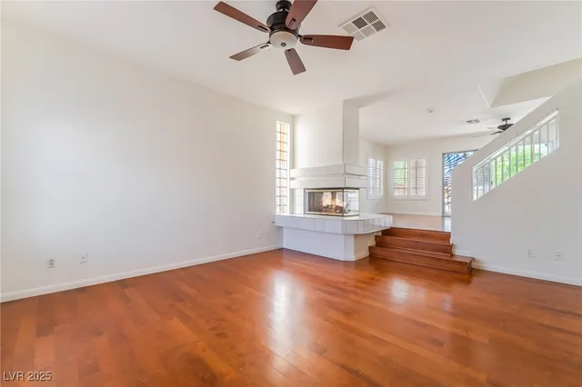 $2,500 | 36 Lovelady Court, Henderson, NV 89074