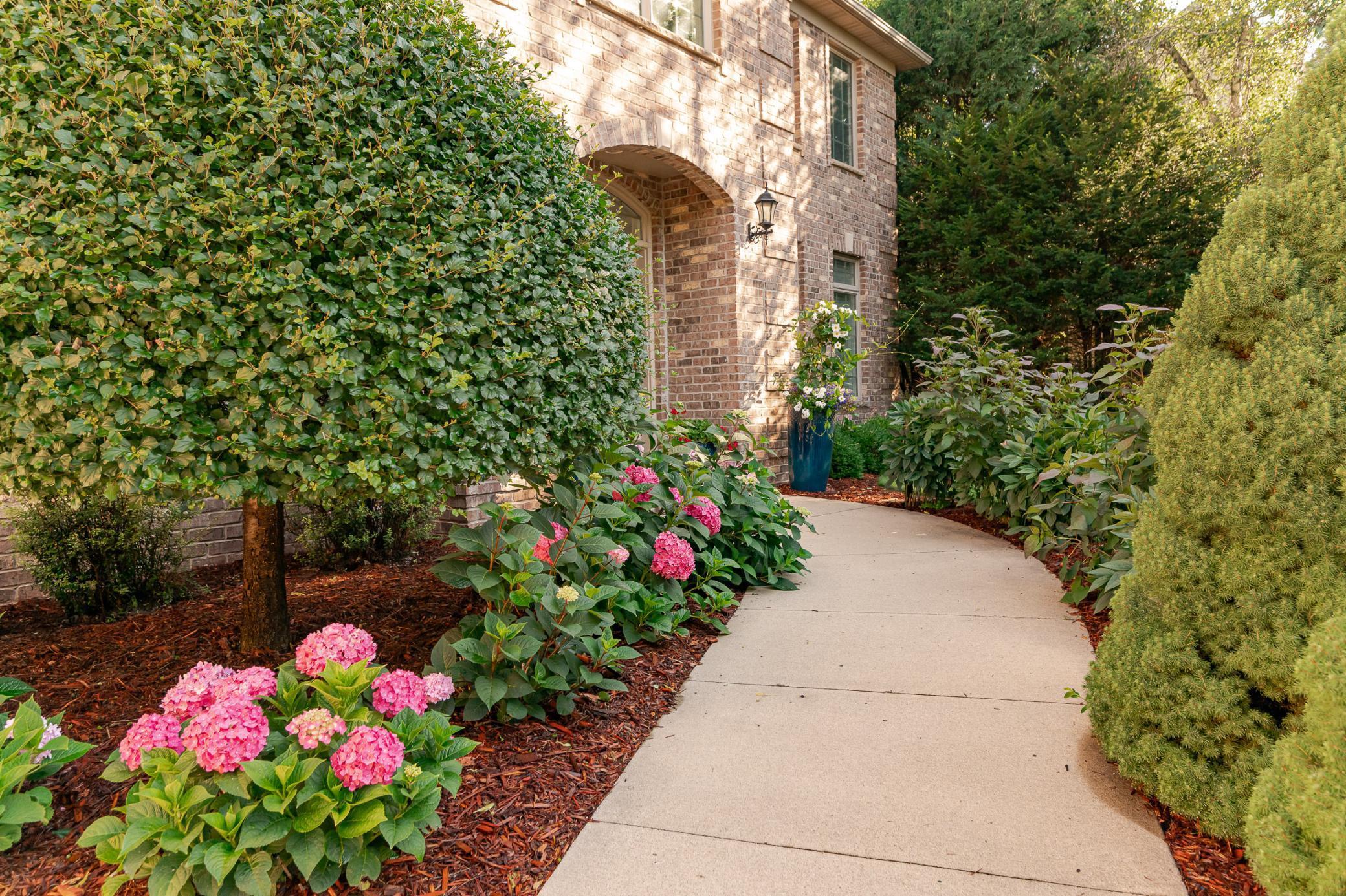1103 Baihly Heights Lane Southwest Rochester, MN 55902 - Photo 5 of 78