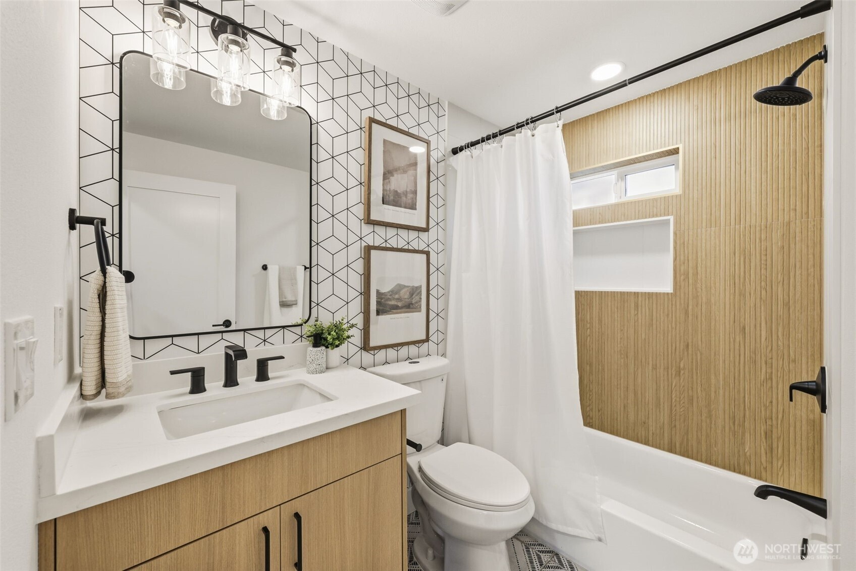 9011 36th Avenue Southwest Seattle, WA 98126 - Photo 12 of 40