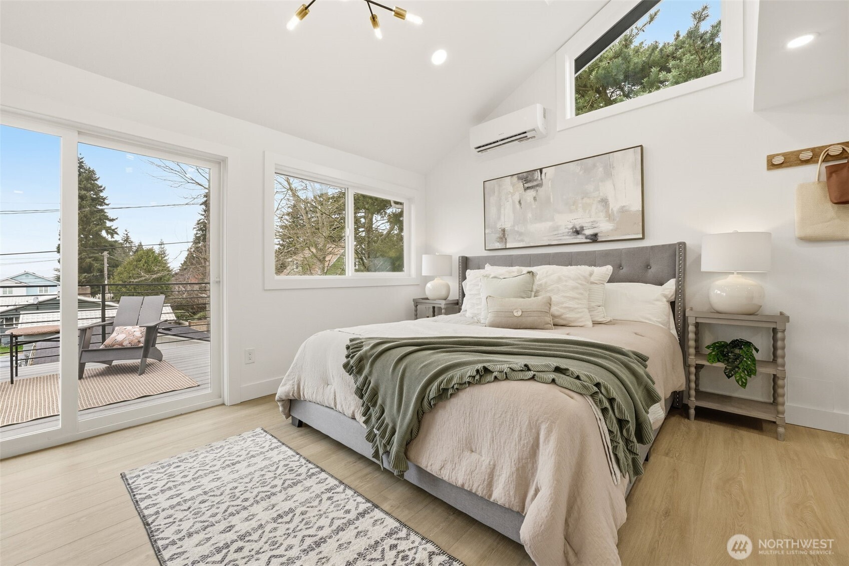 9011 36th Avenue Southwest Seattle, WA 98126 - Photo 14 of 40