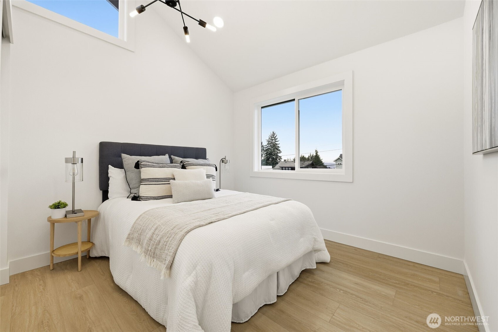 9011 36th Avenue Southwest Seattle, WA 98126 - Photo 21 of 40