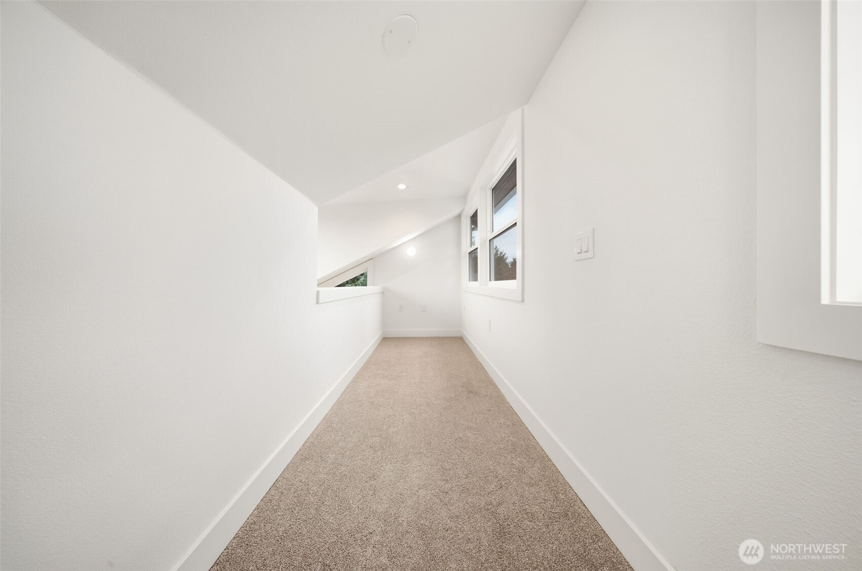 9011 36th Avenue Southwest Seattle, WA 98126 - Photo 25 of 40