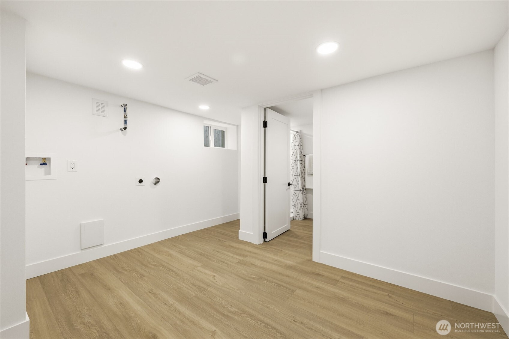 9011 36th Avenue Southwest Seattle, WA 98126 - Photo 32 of 40