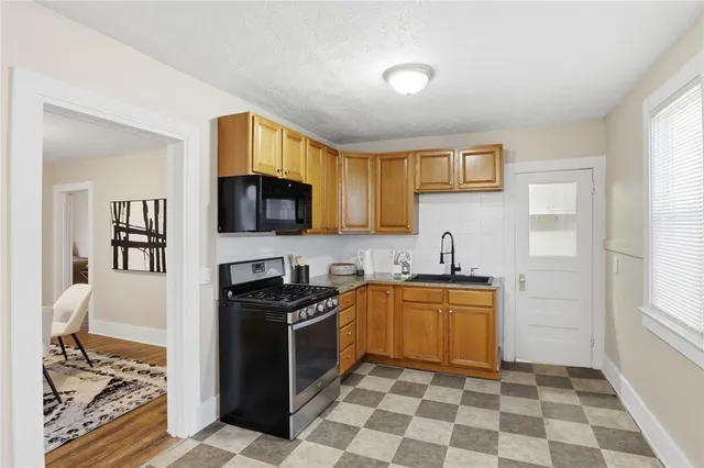 $119,900 | 182 Cottage Street, Rochester, NY 14608