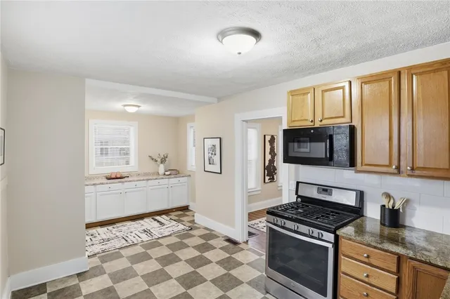 $119,900 | 182 Cottage Street, Rochester, NY 14608