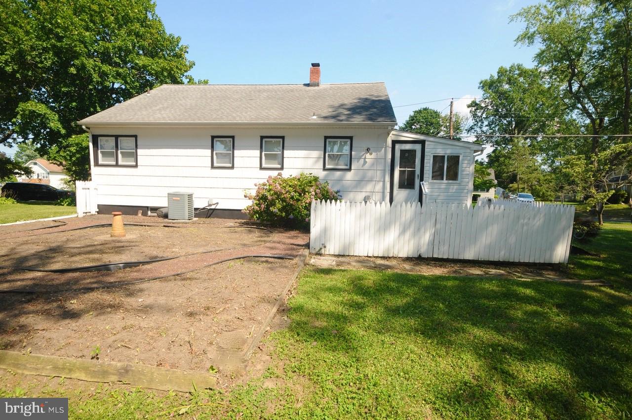 45 Navajo Road Somerdale, NJ 08083 - Photo 5 of 28 Backyard