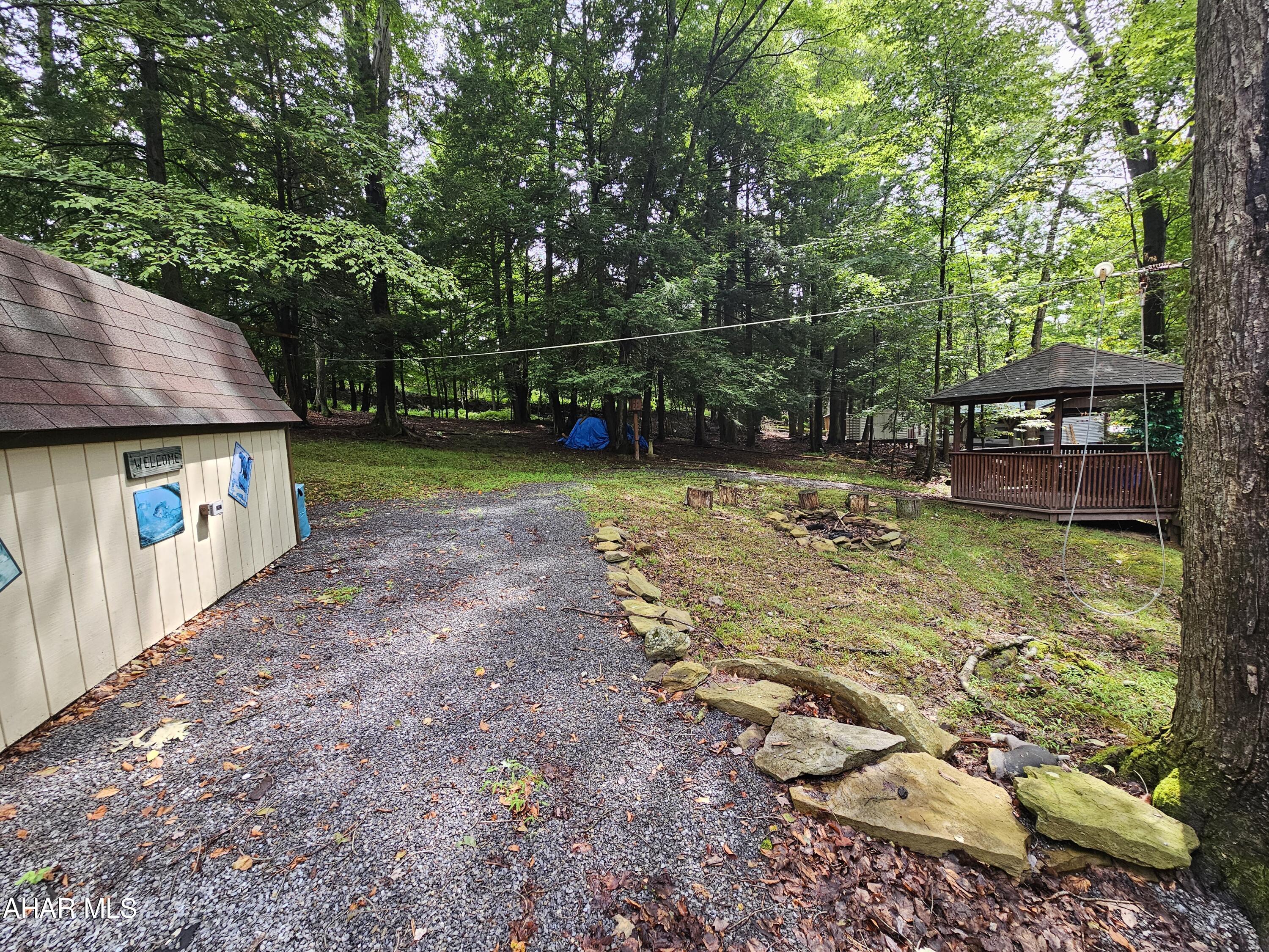 120-122 Butternut Circle Flinton, PA 16640 - Photo 4 of 19