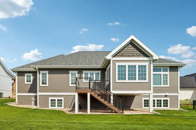 $1,049,000 | 1113 Reese Trail, Waunakee, WI 53597