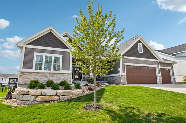 $1,049,000 | 1113 Reese Trail, Waunakee, WI 53597
