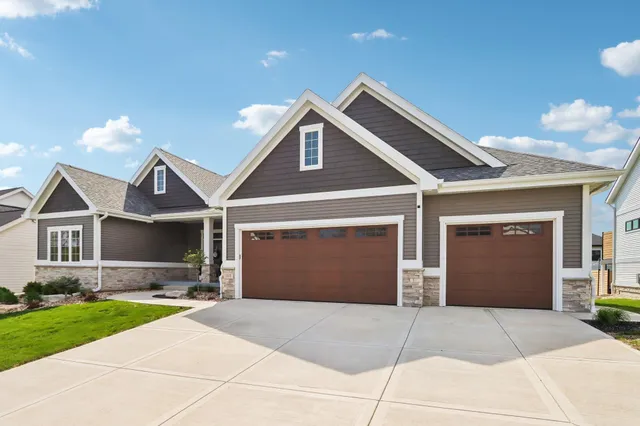 $1,049,000 | 1113 Reese Trail, Waunakee, WI 53597