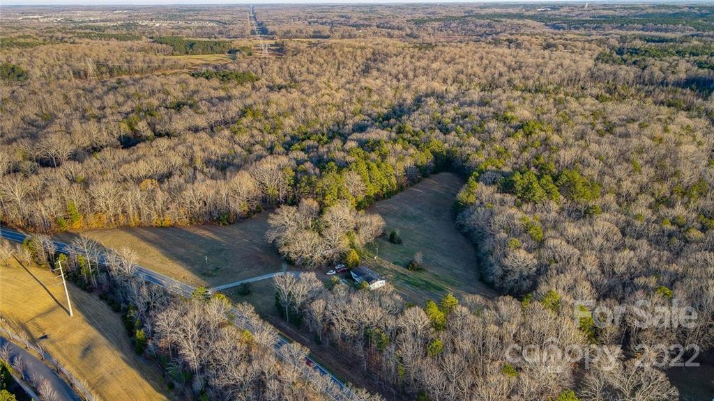 9504 Van Wyck Road Lancaster, SC 29720 - Photo 6 of 10 a view of city and mountain