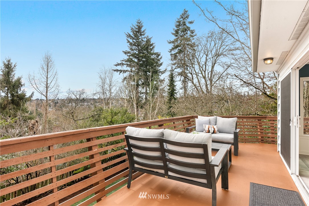 3223 East Mercer Street Seattle, WA 98112 - Photo 11 of 28