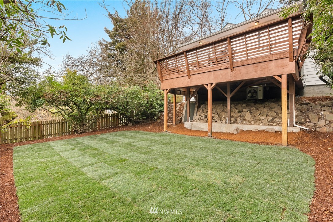 3223 East Mercer Street Seattle, WA 98112 - Photo 27 of 28