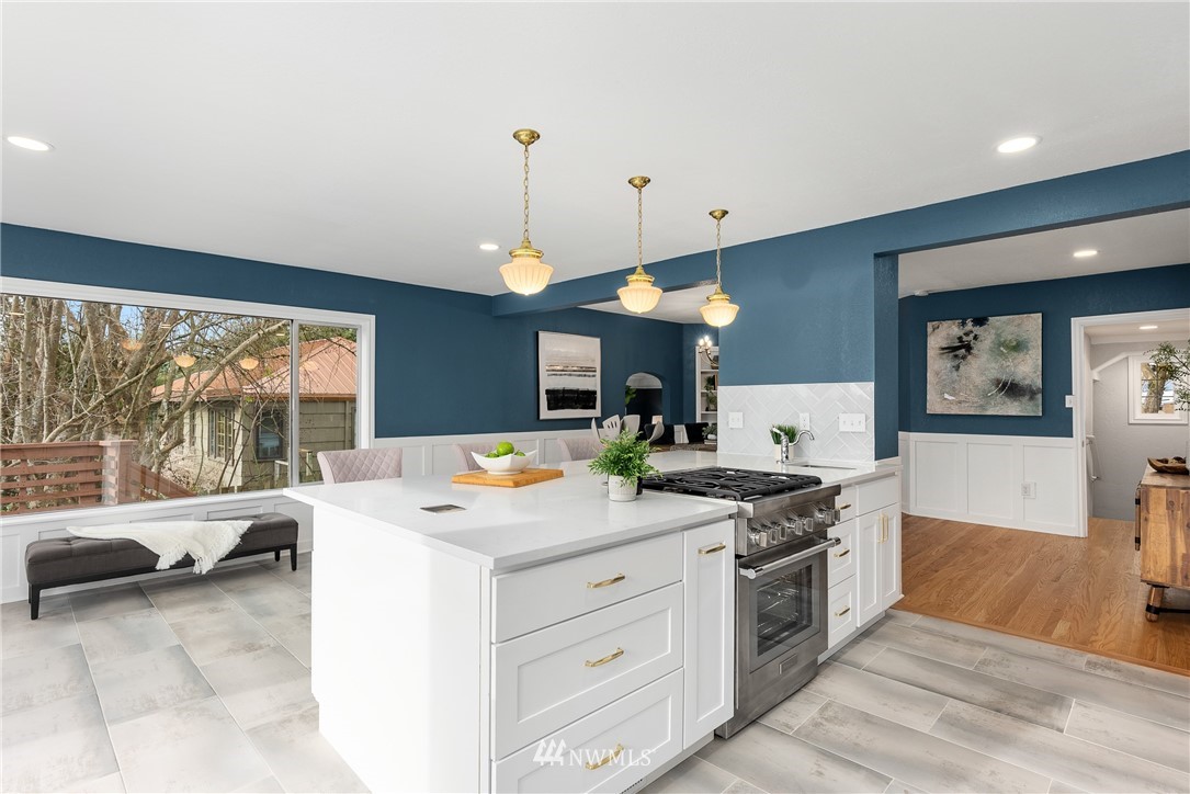 3223 East Mercer Street Seattle, WA 98112 - Photo 10 of 28