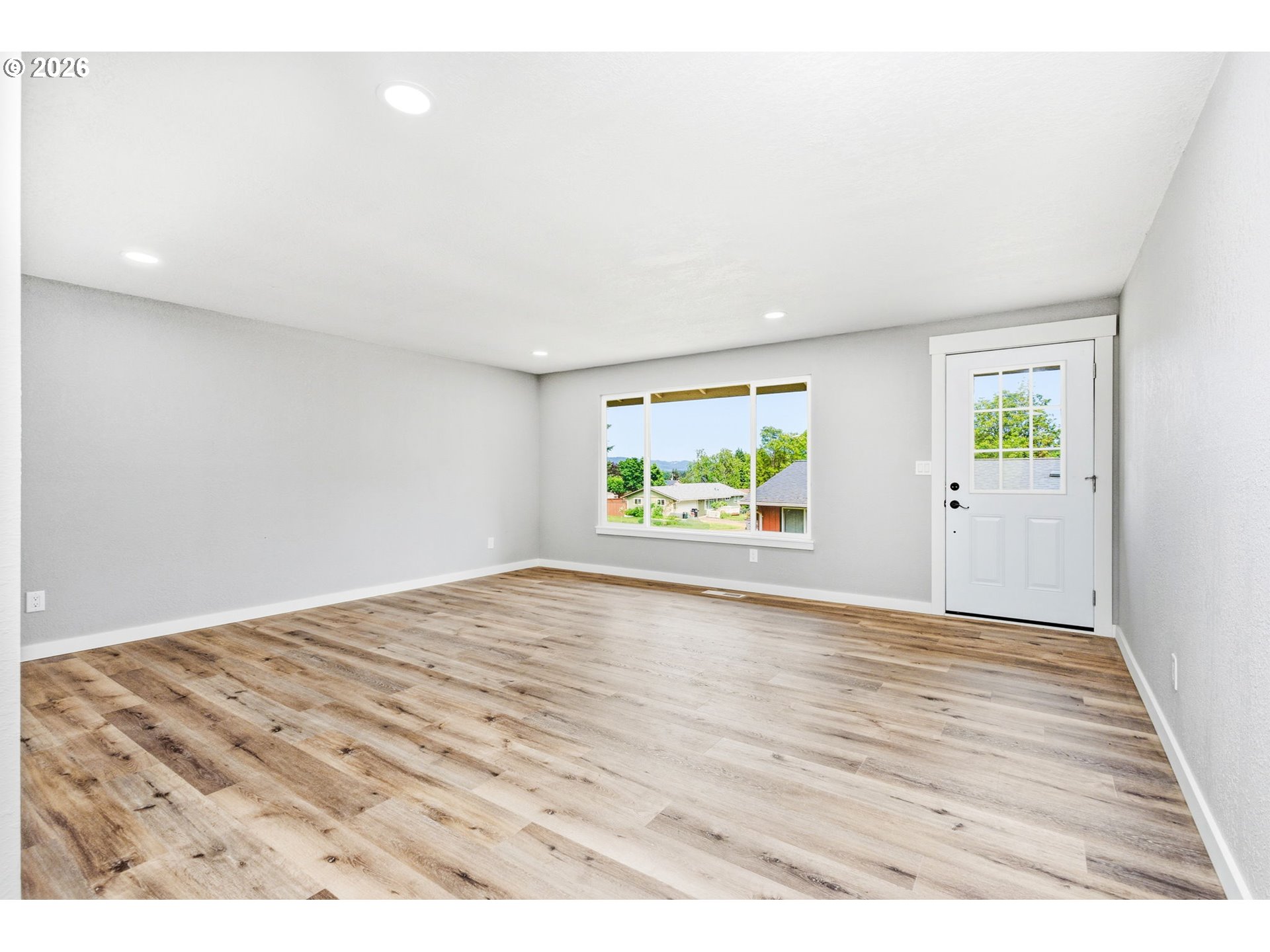 745 Southwest Barber Avenue Willamina, OR 97396 - Photo 4 of 31