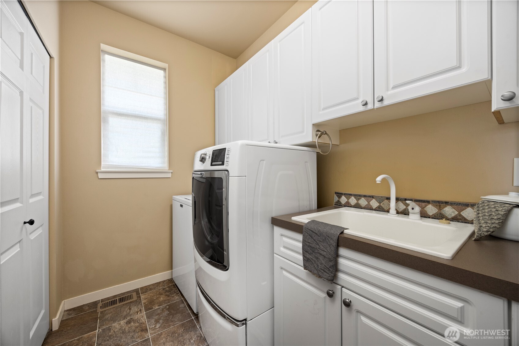 5215 Sparrow Court Ferndale, WA 98248 - Photo 19 of 40