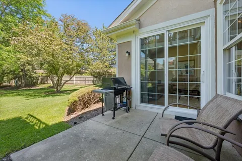 $575,000 | 3042 Lexington Lane, Unit 3R41, Glenview, IL 60026