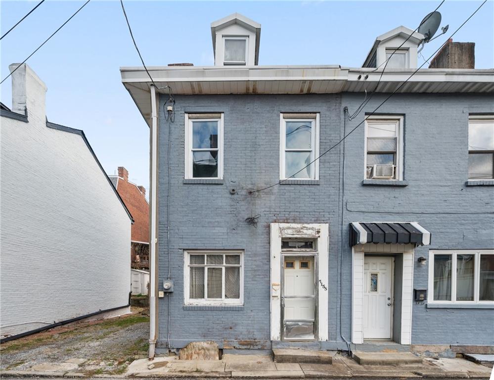 5154-5158 Natrona Way Pittsburgh, PA 15201 - Photo 33 of 46 a front view of a building