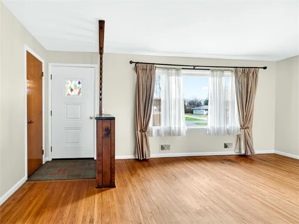 $224,900 | 157 Garden Parkway, Henrietta, NY 14467
