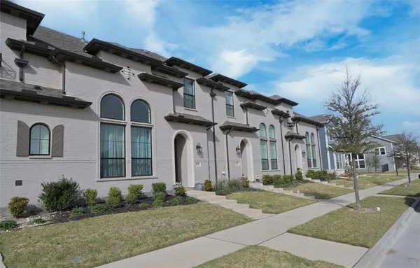 $409,000 | 2421 Longspur Drive, Fort Worth, TX 76008