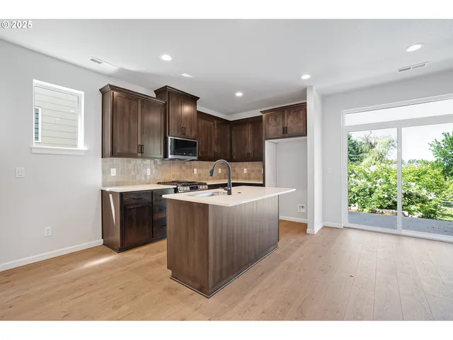 $469,960 | 195 Southeast Acacia Drive, Gresham, OR 97080