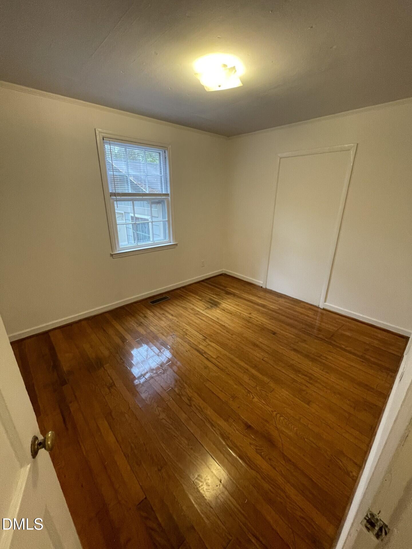 322 Angier Avenue Raleigh, NC 27610 - Photo 4 of 12 5a1a0982-075e-444e-addd-3ba0ee1bfc87
