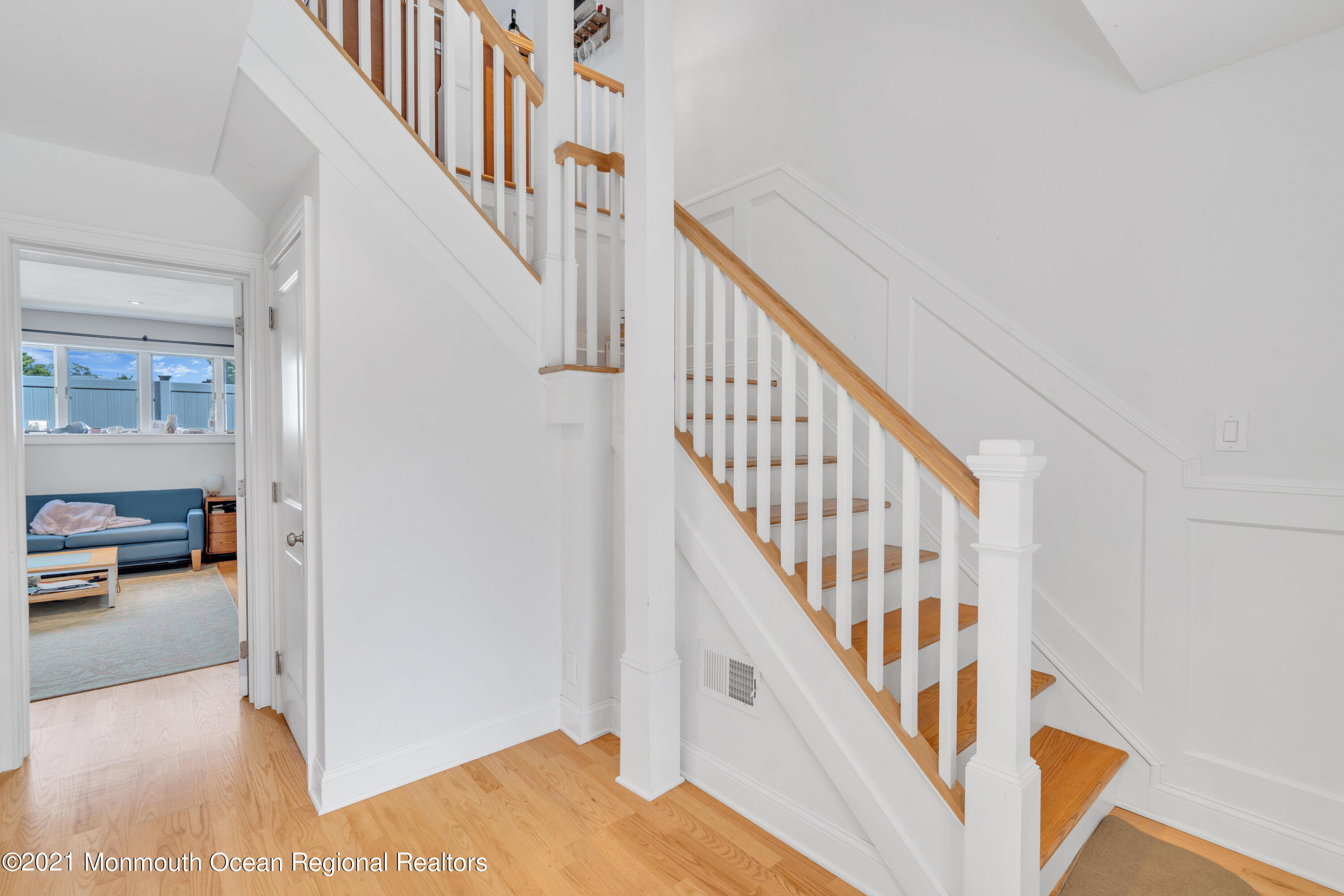 18 Devon Court Spring Lake Heights, NJ 07762 - Photo 3 of 31 011_dsc04499