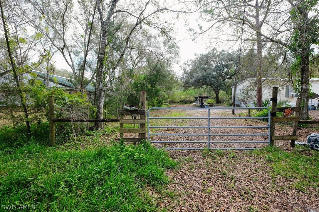 2745 Case Road LaBelle, FL 33935 - Photo 5 of 19 Gallery Image 5