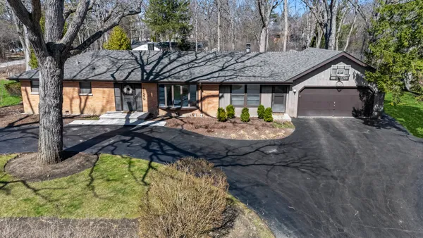 $645,000 | 11590 Elmwood Place, Deerfield, IL 60015