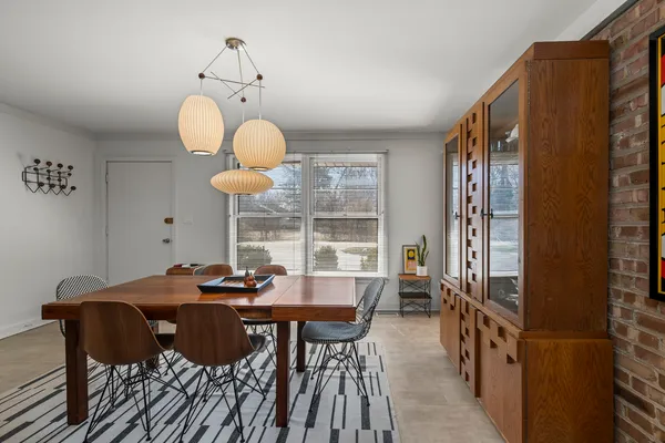 $645,000 | 11590 Elmwood Place, Deerfield, IL 60015