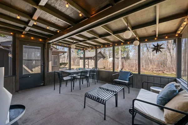 $645,000 | 11590 Elmwood Place, Deerfield, IL 60015