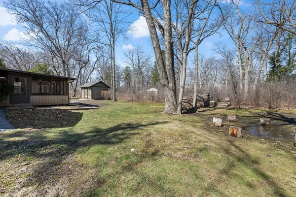 $645,000 | 11590 Elmwood Place, Deerfield, IL 60015