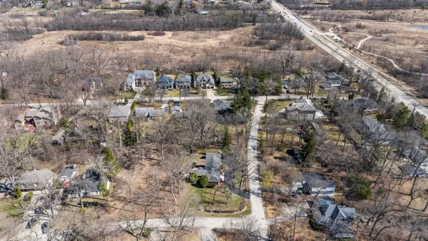 $645,000 | 11590 Elmwood Place, Deerfield, IL 60015