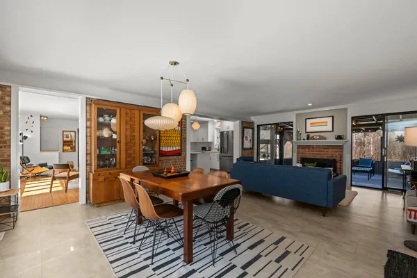 $645,000 | 11590 Elmwood Place, Deerfield, IL 60015