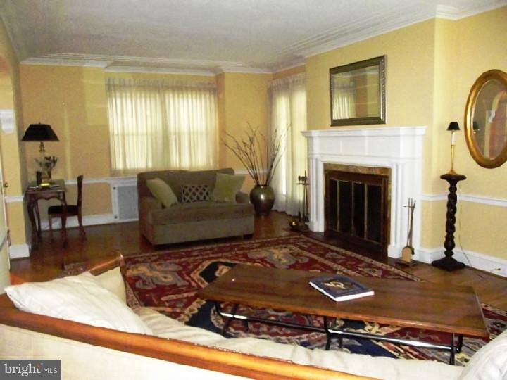 735 Vernon Road Philadelphia, PA 19119 - Photo 11 of 23 Living Room